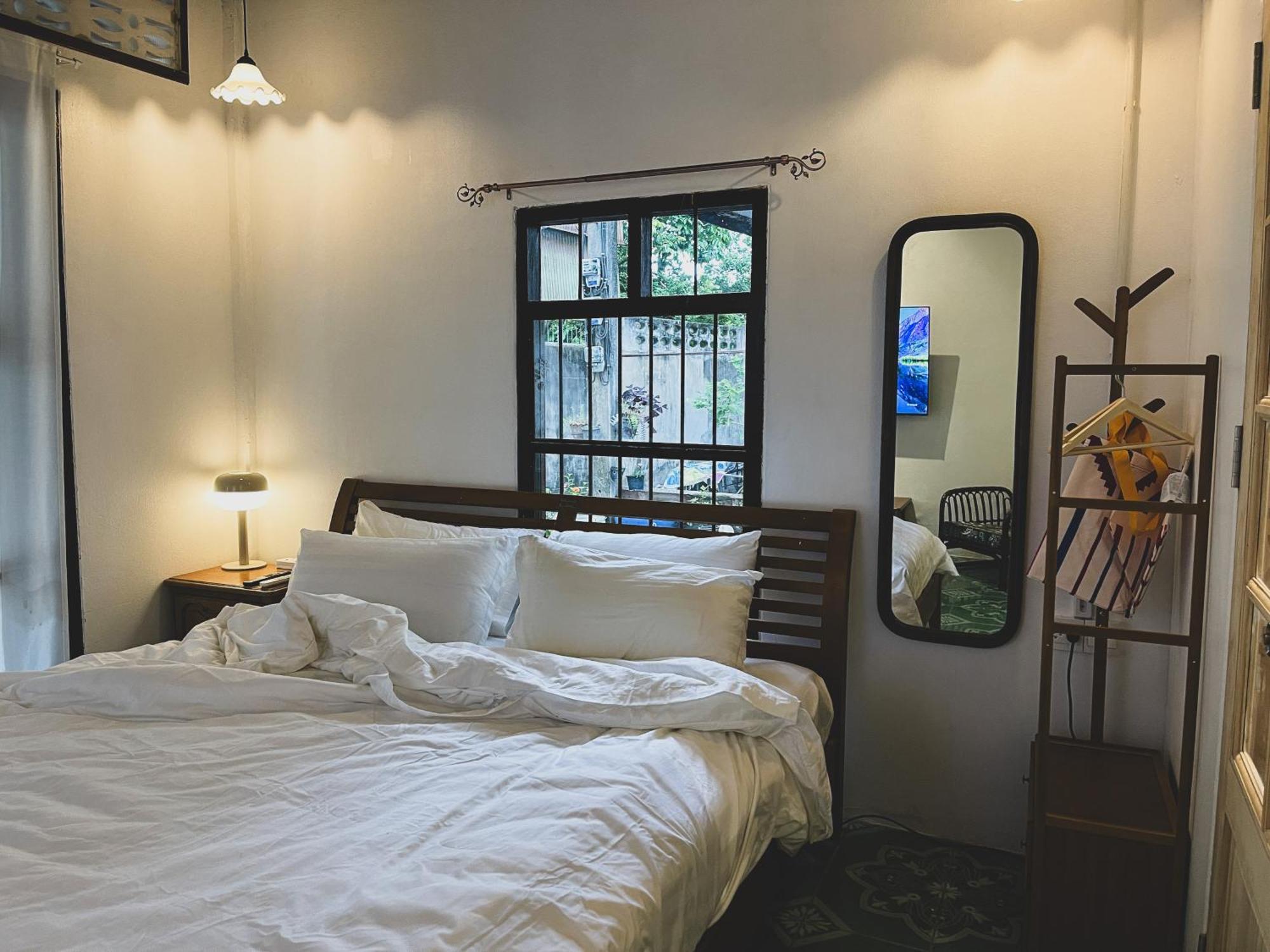 Auberge de jeunesse The Ordinary 8 à Surat Thani Extérieur photo