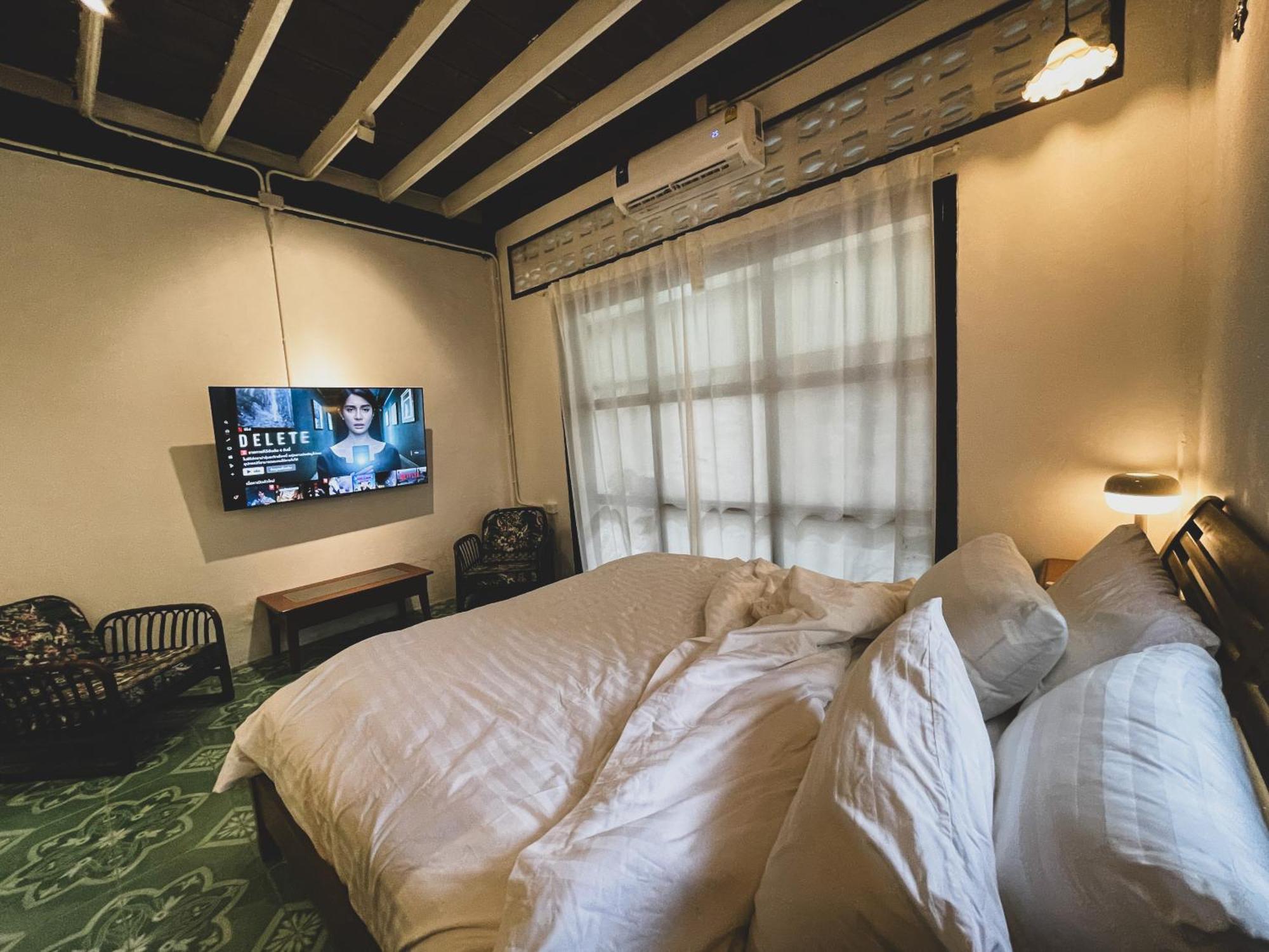 Auberge de jeunesse The Ordinary 8 à Surat Thani Extérieur photo